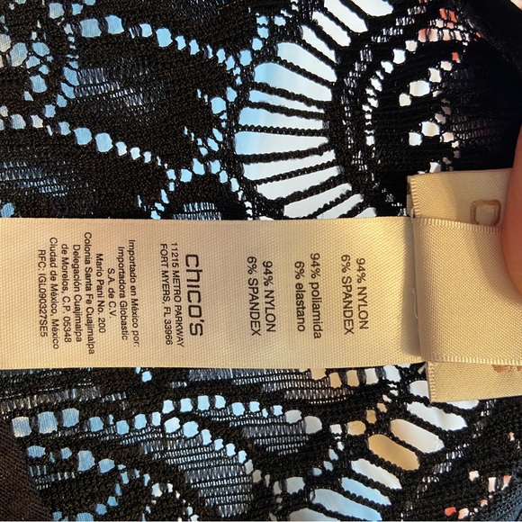 Chico’s size 1 women’s blouse - Picture 4 of 4